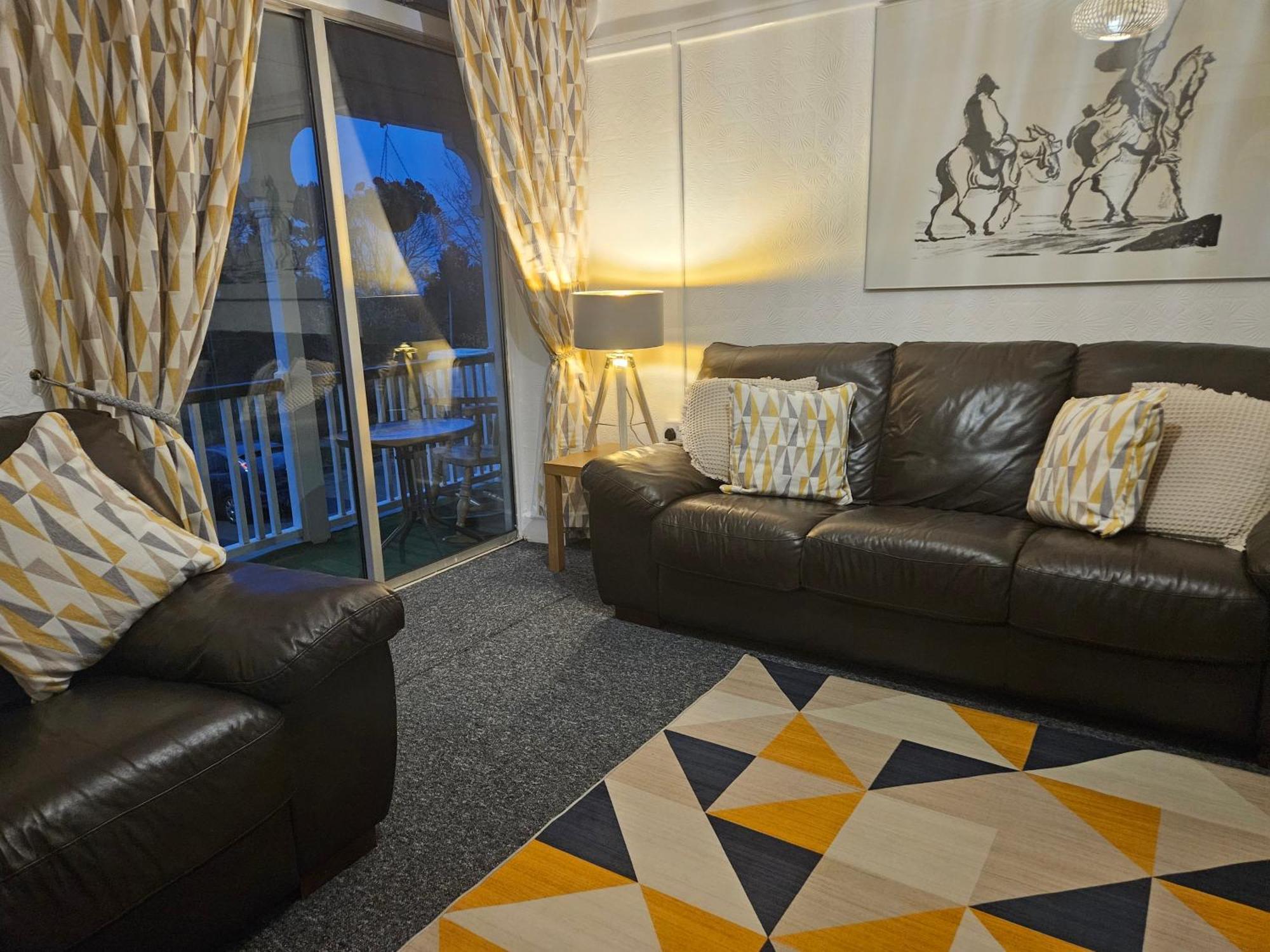 Beach Court Holiday Apartments سكيغنيس المظهر الخارجي الصورة