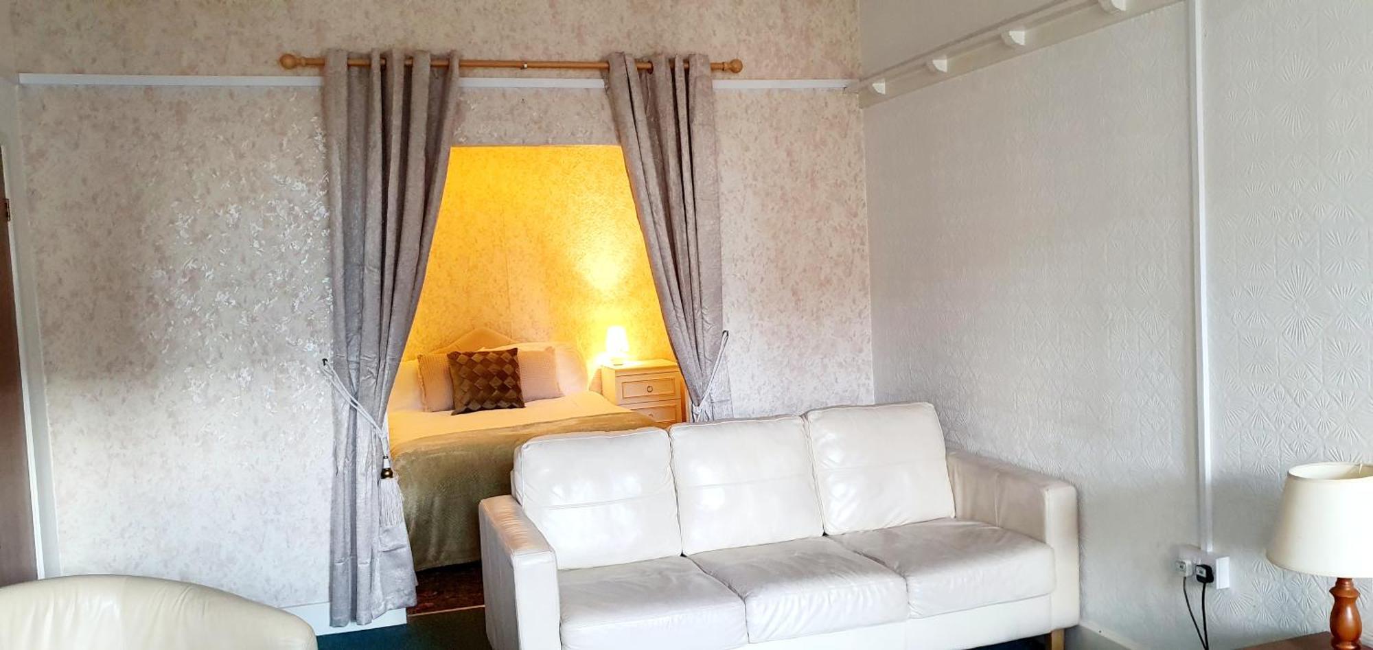 Beach Court Holiday Apartments سكيغنيس المظهر الخارجي الصورة