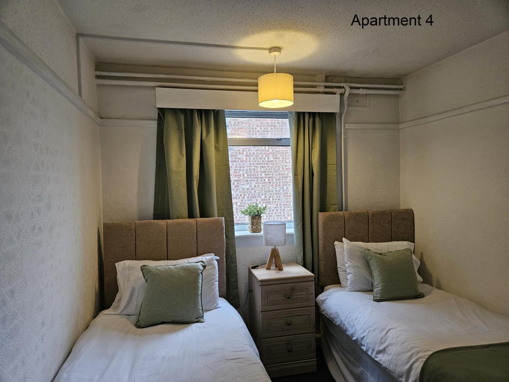 Beach Court Holiday Apartments سكيغنيس المظهر الخارجي الصورة